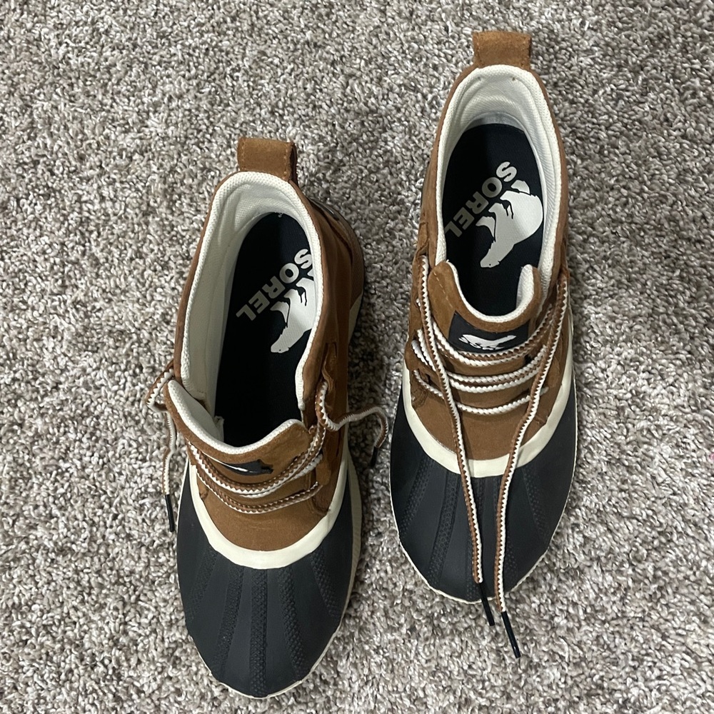 Sorel Tan and Black Lace-Up Boots